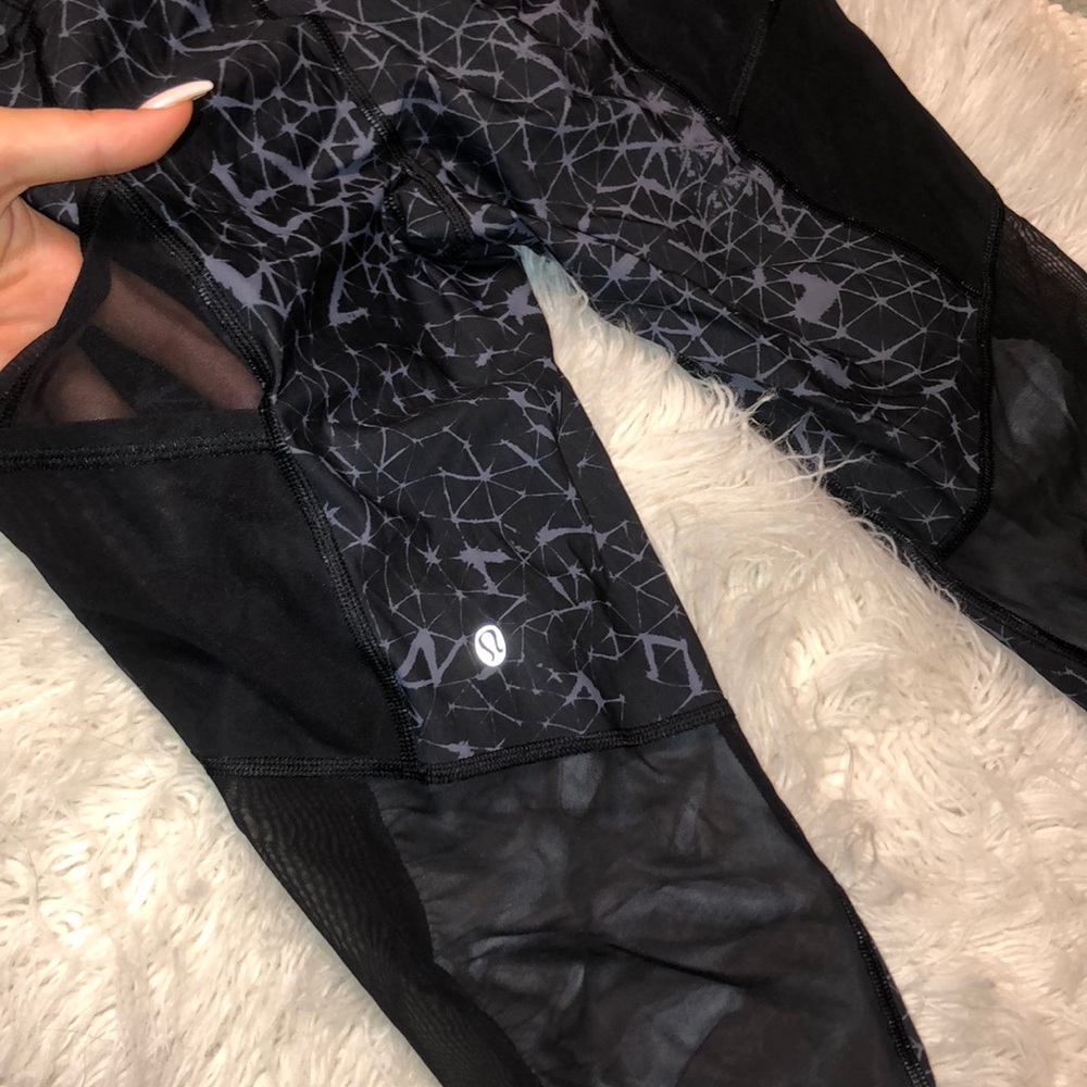 Lululemon mesh ruched cropped leggings